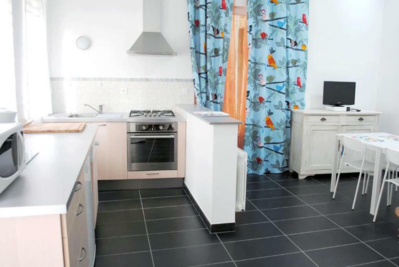 Gîte la Providence Saint-Sernin-du-Plain Extérieur photo