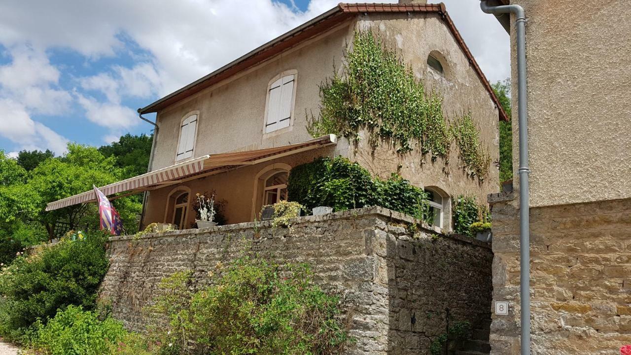 Gîte la Providence Saint-Sernin-du-Plain Extérieur photo